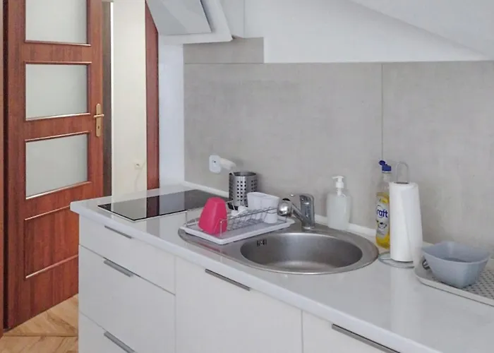 Appartement 1 Bedroom Awesome In Darłówko