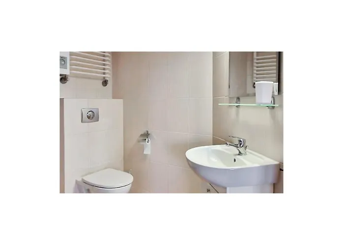 1 Bedroom Awesome In Appartement *